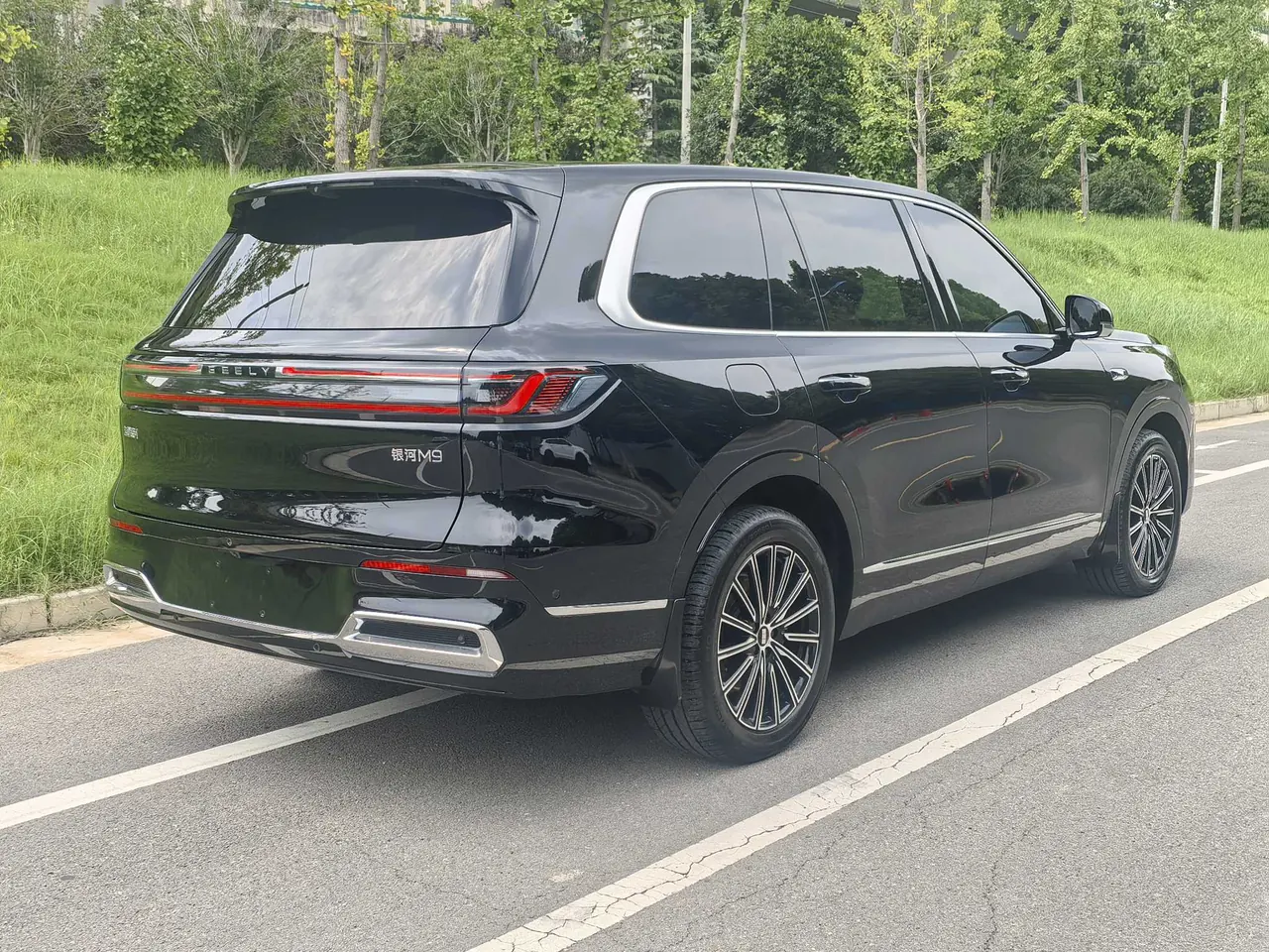 Geely Galaxy 2025 M9 1.5T 230km Two-Drive Discovery Edition Automatic Gear 6