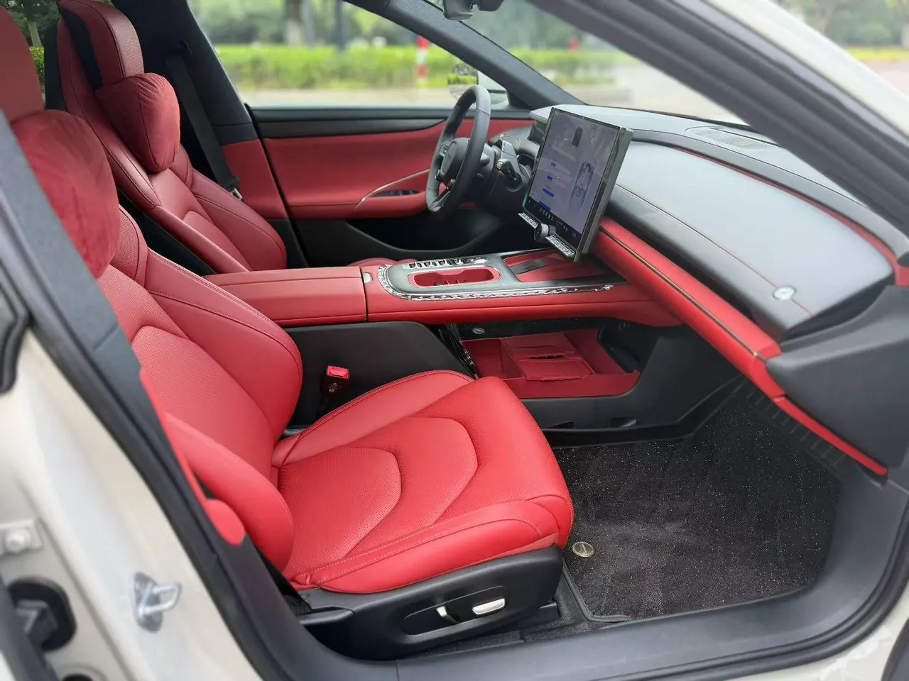 MI 2024 SU 7 830km Rear Drive Ultra Long Endurance High-end Smart Drive Pro Edition Automatic Gear 6