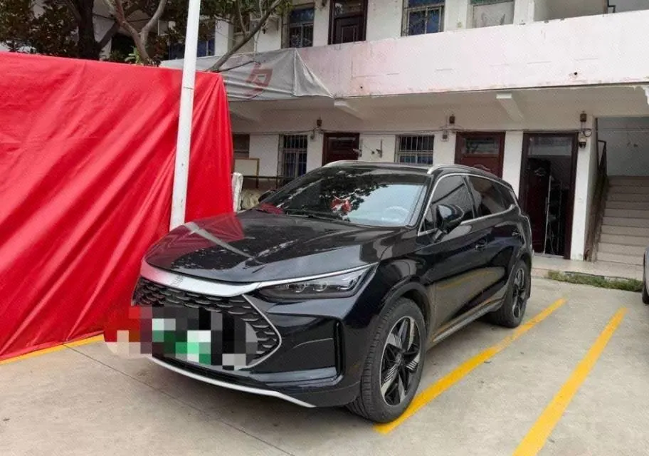 打开图片灯箱:BYD Tang New Energy 2024 Tang DM-i 1.5T Stepless Glory Edition 112KM Honorable Automatic Gear