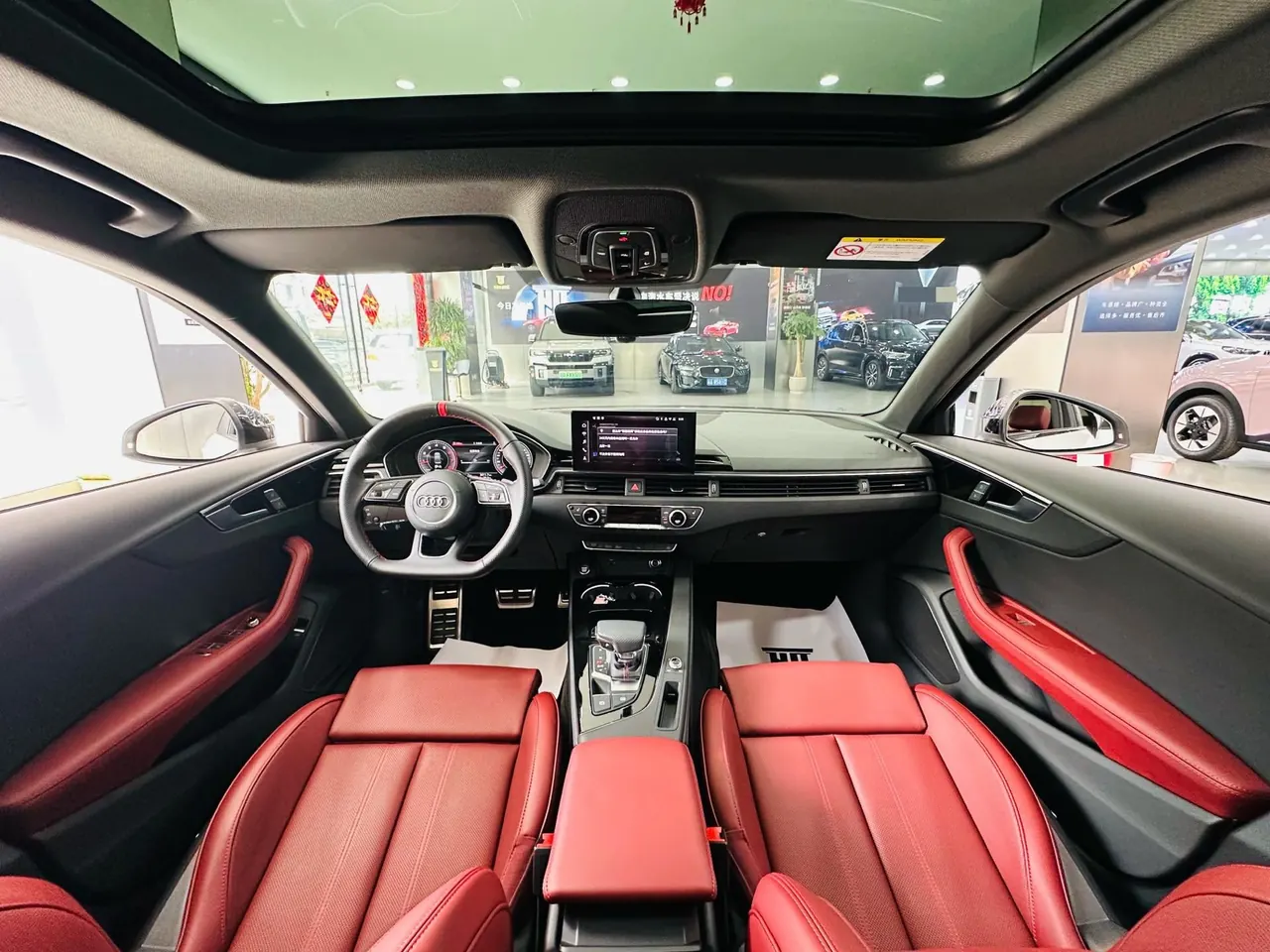 Audi 2025 A4L 2.0TFSI 40TFSI 2 million‑vehicle celebration edition, luxury sporty model, automatic transmission 6