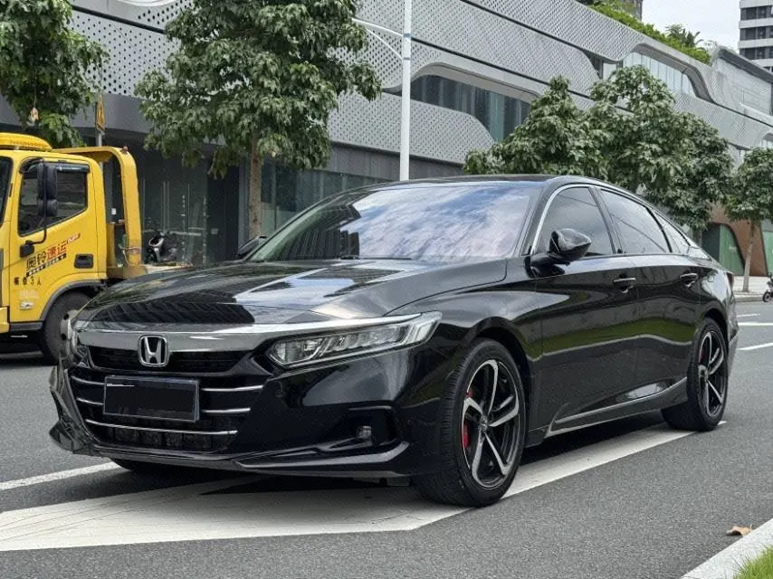 打开图片灯箱:Honda 2022 10th Generation Accord 1.5T Stepless 260TURBO Deluxe Automatic Gear