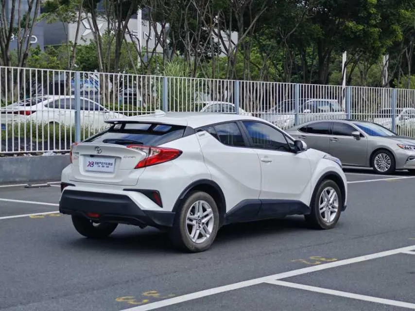 Toyota 2021 C- HR 2.0 Stepless Comfort Edition Automatic Gear 2
