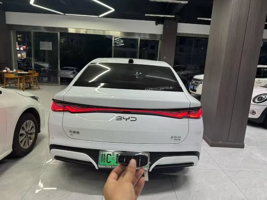 BYD 2025 seals 06 EV 545KM exclusive automatic transmission 3