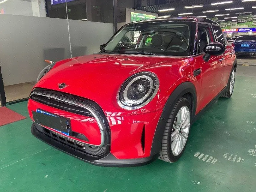 Open image lightbox: MINI Mini (imported) 2022 Mini Cooper 1.5T classic (modified) automatic gear