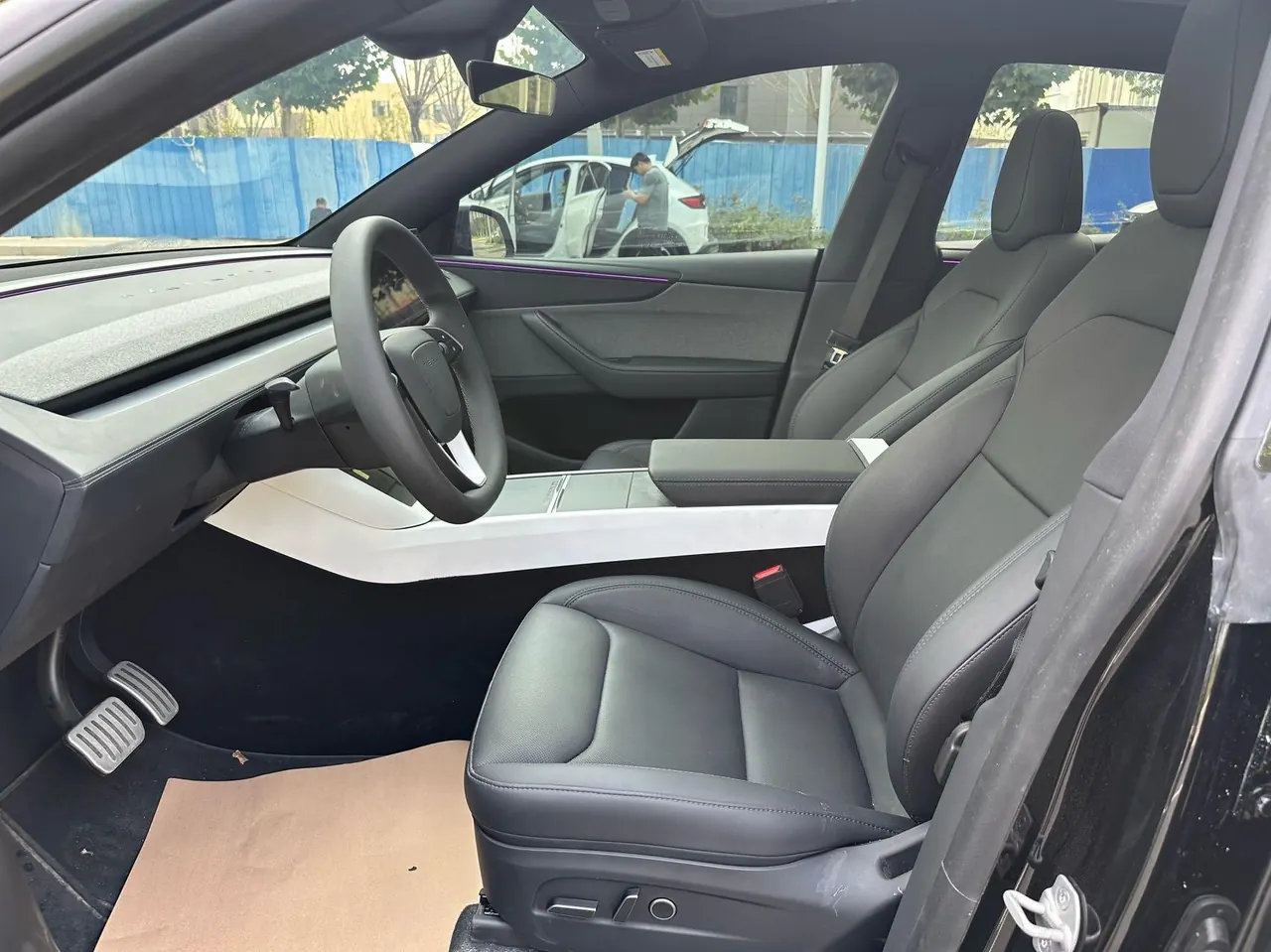 Tesla 2026 Model Y Rear-Wheel-Drive Automatic 7