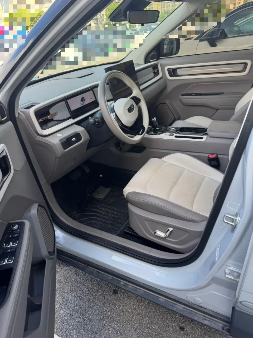 Geely 2026 model Icon 1.5TD Chocolate Elegant Edition, automatic transmission 3