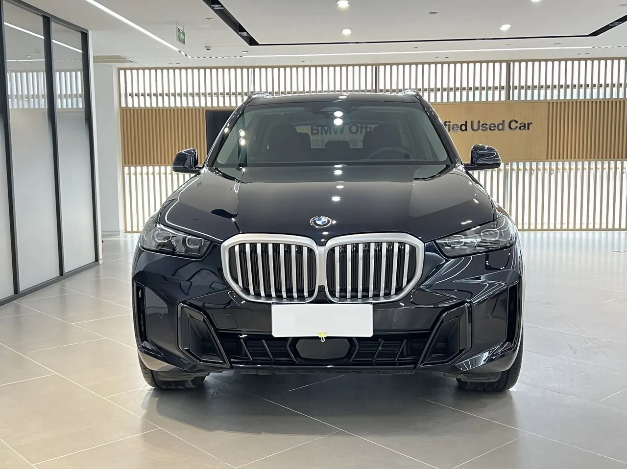 BMW 2025 X5 xDrive30Li 48V 2.0T exclusive m sports obsidian night suit automatic gear 2