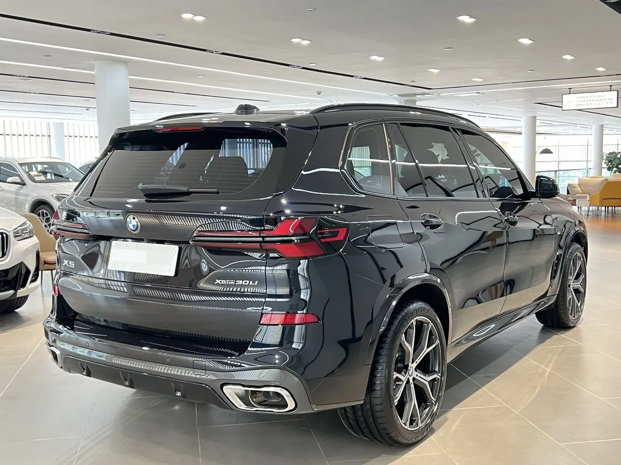 BMW 2025 X5 xDrive30Li 48V 2.0T exclusive m sports obsidian night suit automatic gear 8