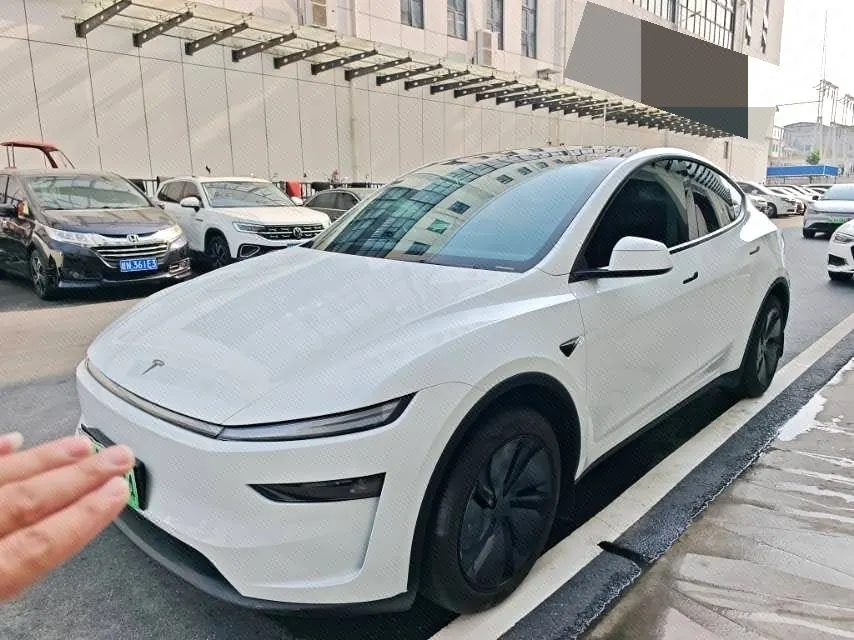 打开图片灯箱:Tesla 2025 Model Y long endurance all-wheel drive version (modified) automatic gear