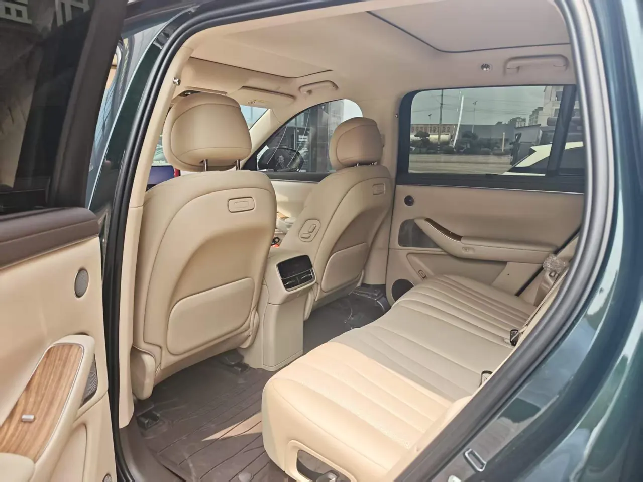 AITO 2026 AITO M7 extended range Max 4-wheel drive version 5 (192-line laser Radar) automatic gear 3