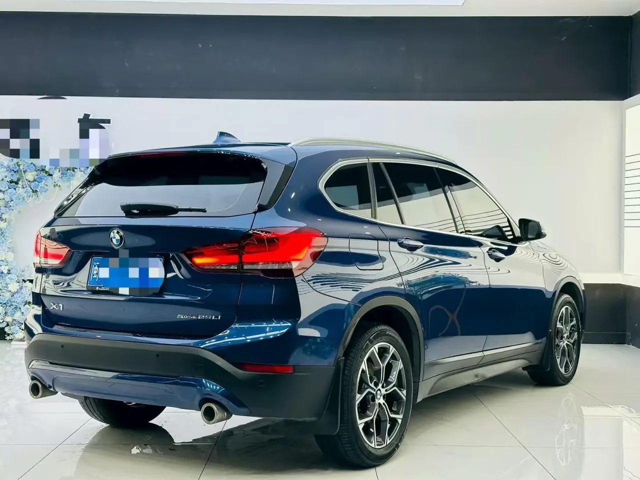 BMW 2021 X1 sDrive25Li 2.0T Leading Automatic Gear 4