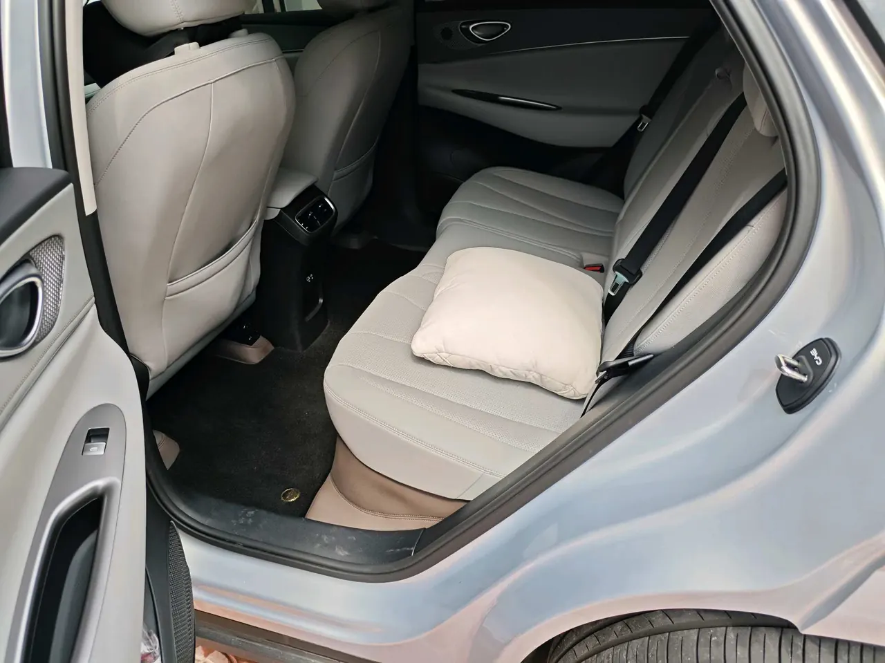 BYD 2026 Sea Lion 06 EV 710 Sailing Edition Automatic Gear 9