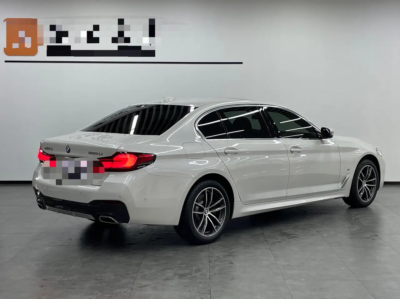 BMW 5 Series 2022 525Li 2.0T M Sports Suit (Modified) Automatic Gear 3