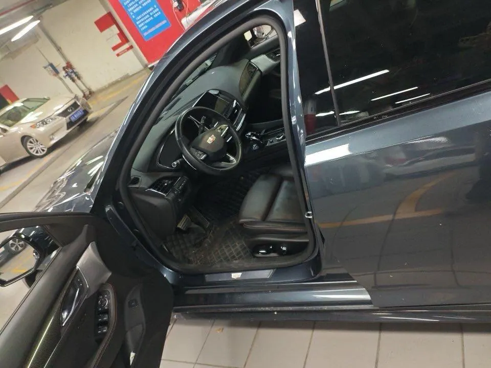 Cadillac 2021 CT5 2.0T 28T Platinum Automatic Gear 4