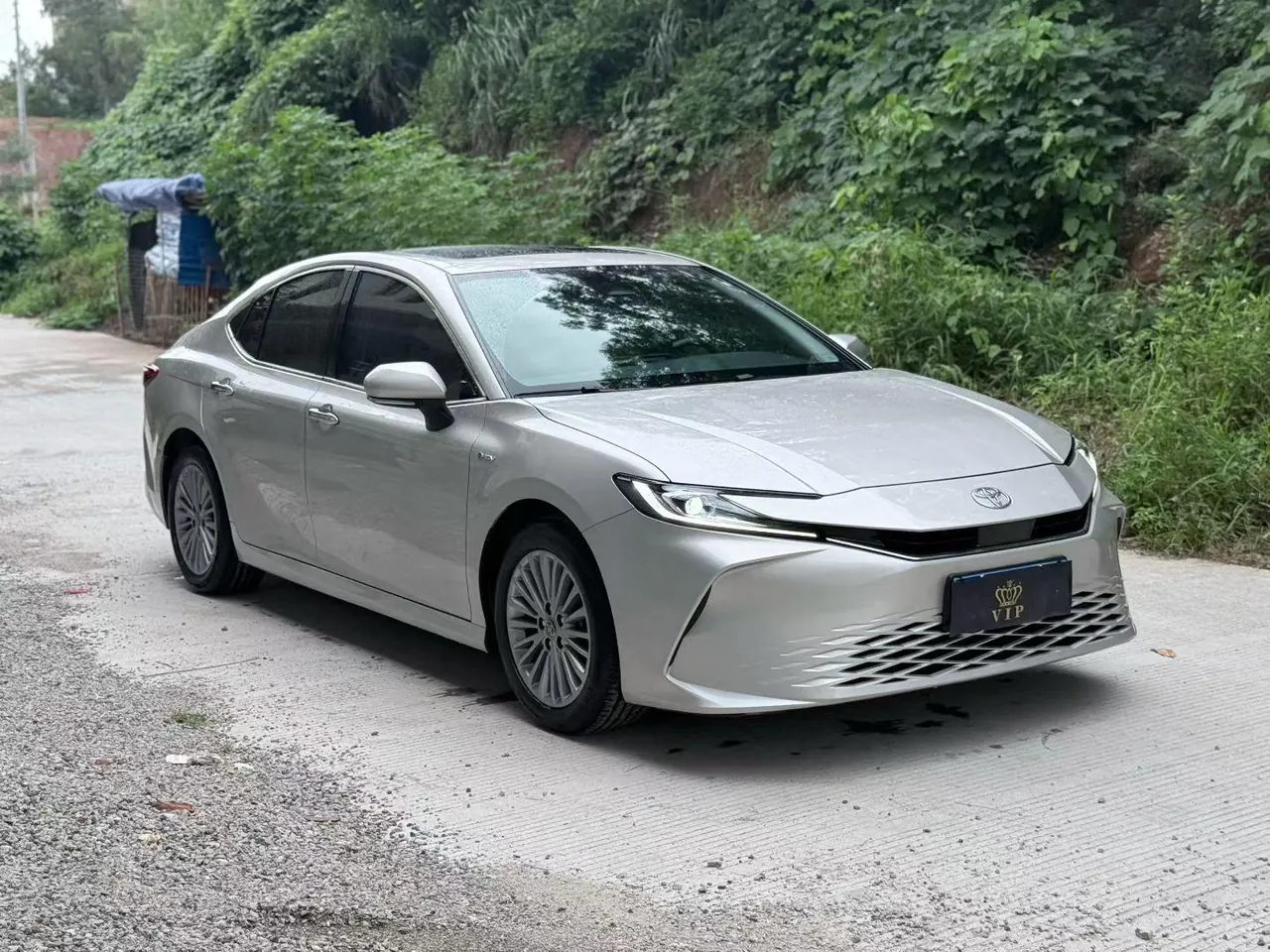 Toyota 2025 Camry Dual Engine 2.0HG Stepless Brilliant Edition Automatic Gear 3