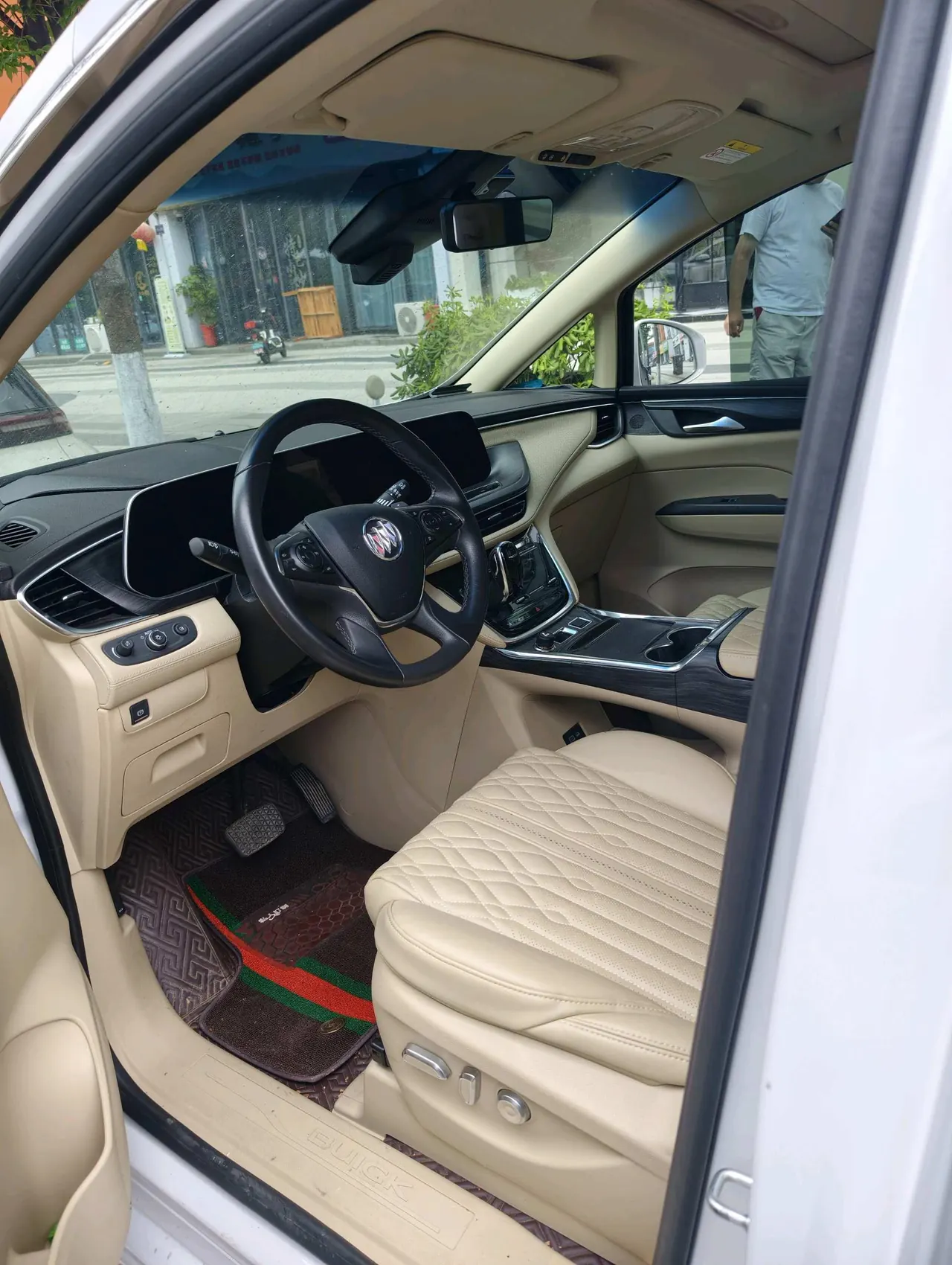 Buick 2022 GL8 ES Lu Zun 48V 2.0T 653T Exclusive Automatic Gear 2