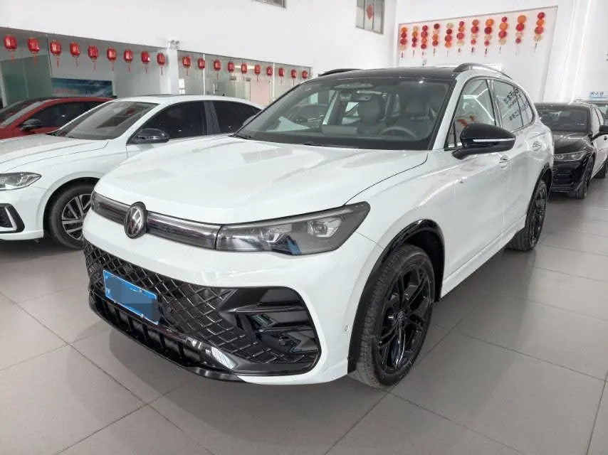 打开图片灯箱:Volkswagen 2025 Tiguan L PRO 2.0TSI 380TSI Four-wheel Drive R-Line Smart Edition Automatic Gear