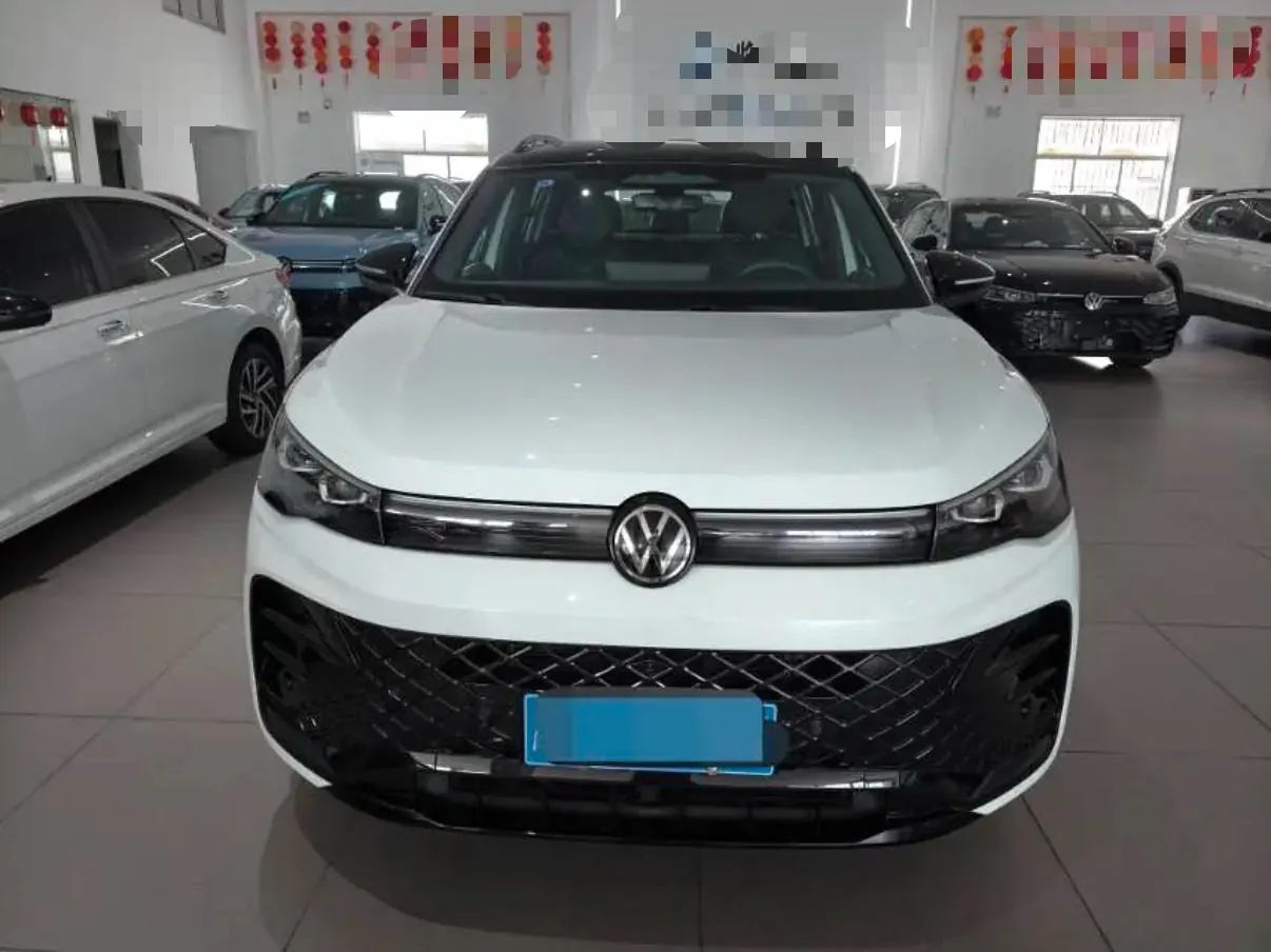 Volkswagen 2025 Tiguan L PRO 2.0TSI 380TSI Four-wheel Drive R-Line Smart Edition Automatic Gear 2