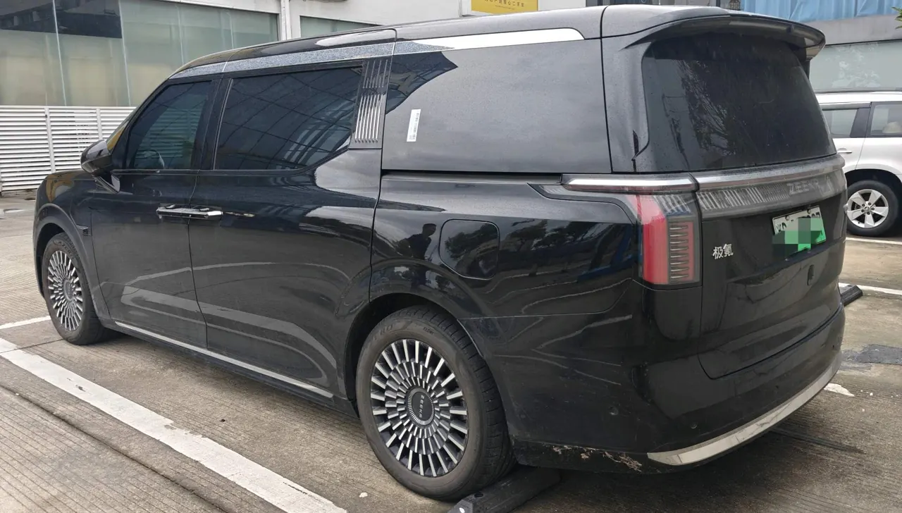 Zeekr 2024 Zeekr 009 six-seat executive version four-wheel drive 108kWh automatic gear 3