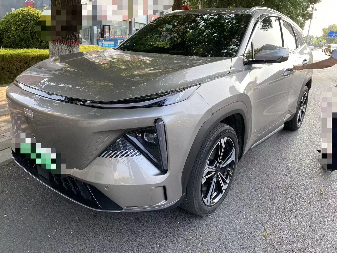 打开图片灯箱:Geely Galaxy 2024 L7 1.5T Longteng Edition 115km PLUS Automatic Gear