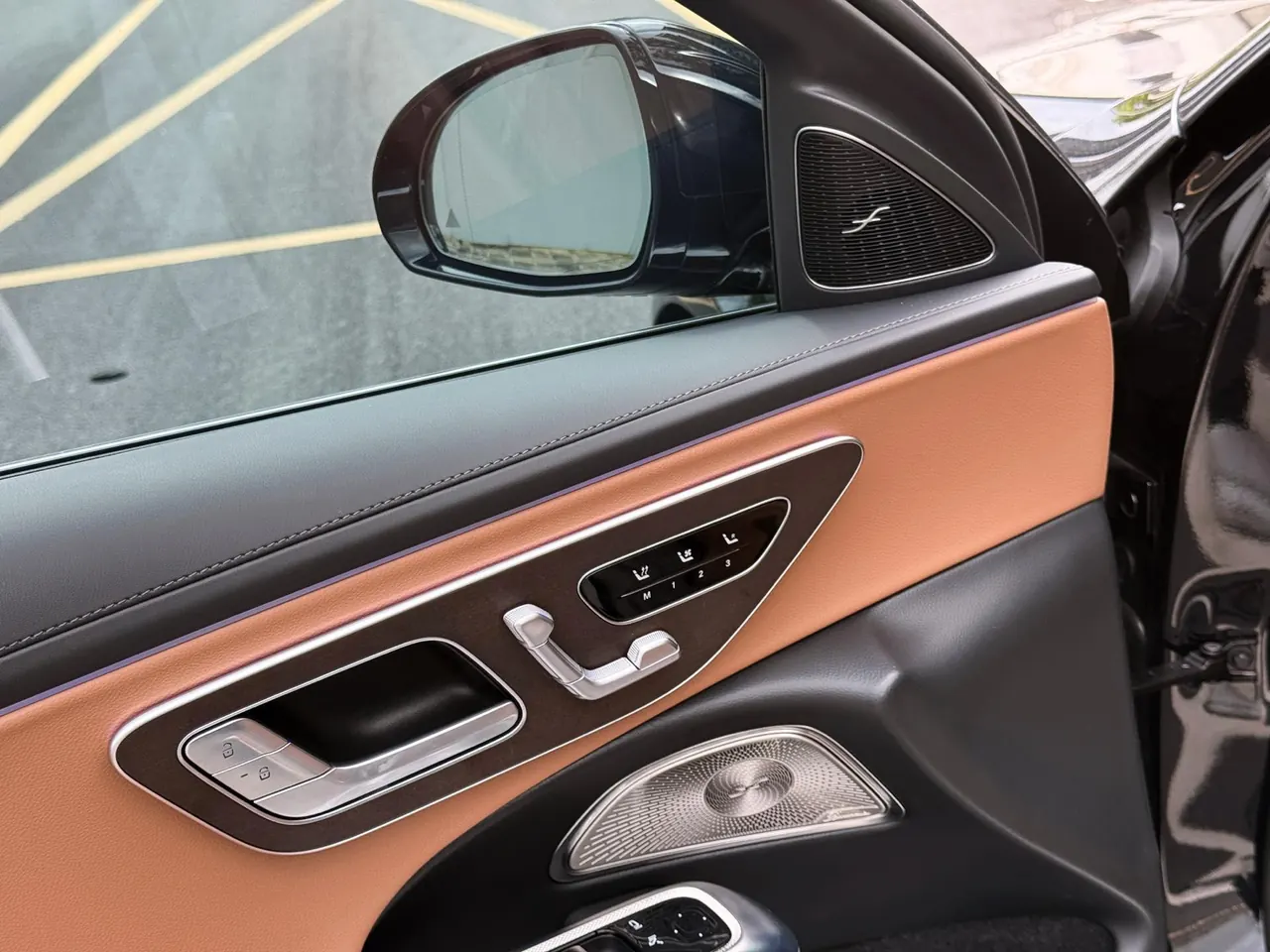 Mercedes Benz E Class 2025 E 300 L 48V 2.0T Luxury Automatic Gear 13