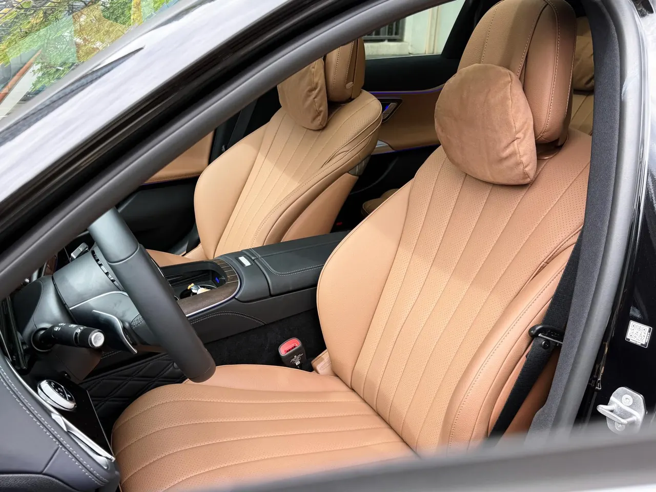 Mercedes Benz E Class 2025 E 300 L 48V 2.0T Luxury Automatic Gear 18