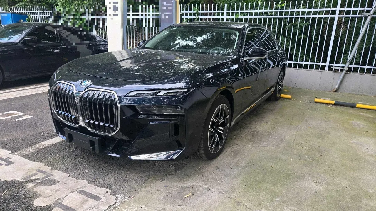 Open image lightbox: BMW 7 Series (Imported) 2023 735Li 48V 3.0T M Sports Suit Automatic Gear