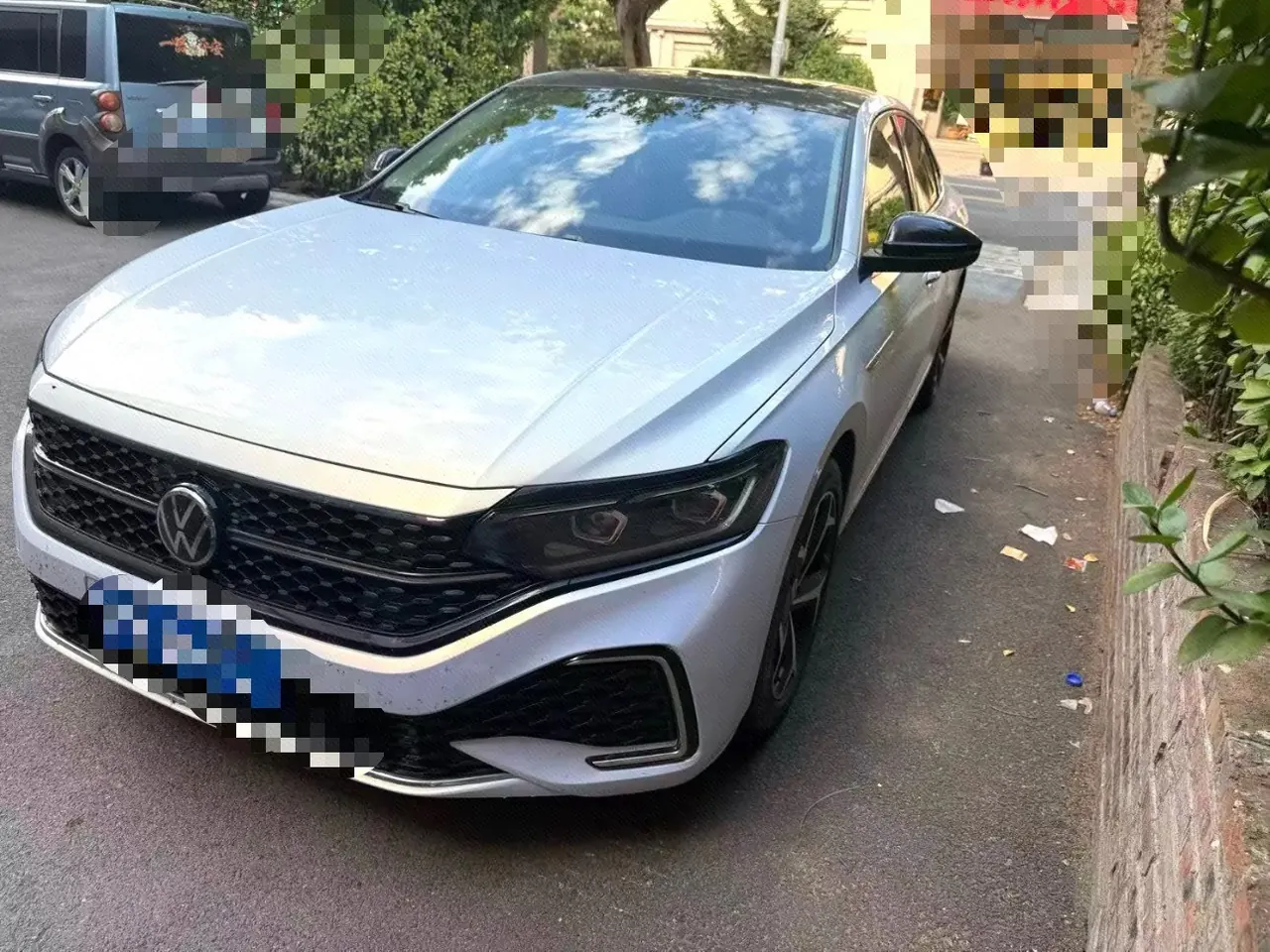 打开图片灯箱:Volkswagen 2024 Passat 2.0TSI 380TSI Star Dragon Edition Automatic Gear