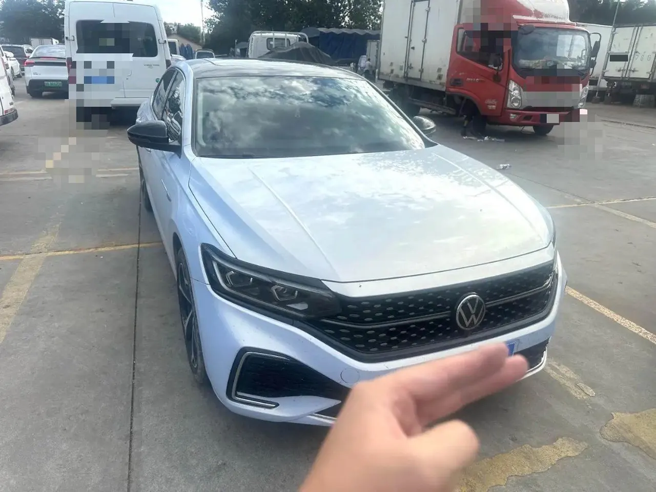 Volkswagen 2024 Passat 2.0TSI 380TSI Star Dragon Edition Automatic Gear 5