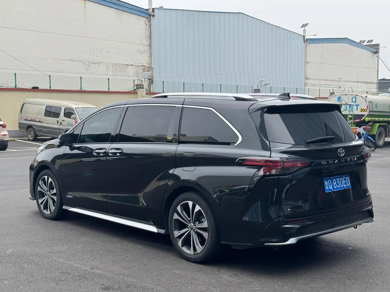 Toyota 2023 Grevia HYBRID 2.5 Stepless VIP Edition Automatic Gear 7