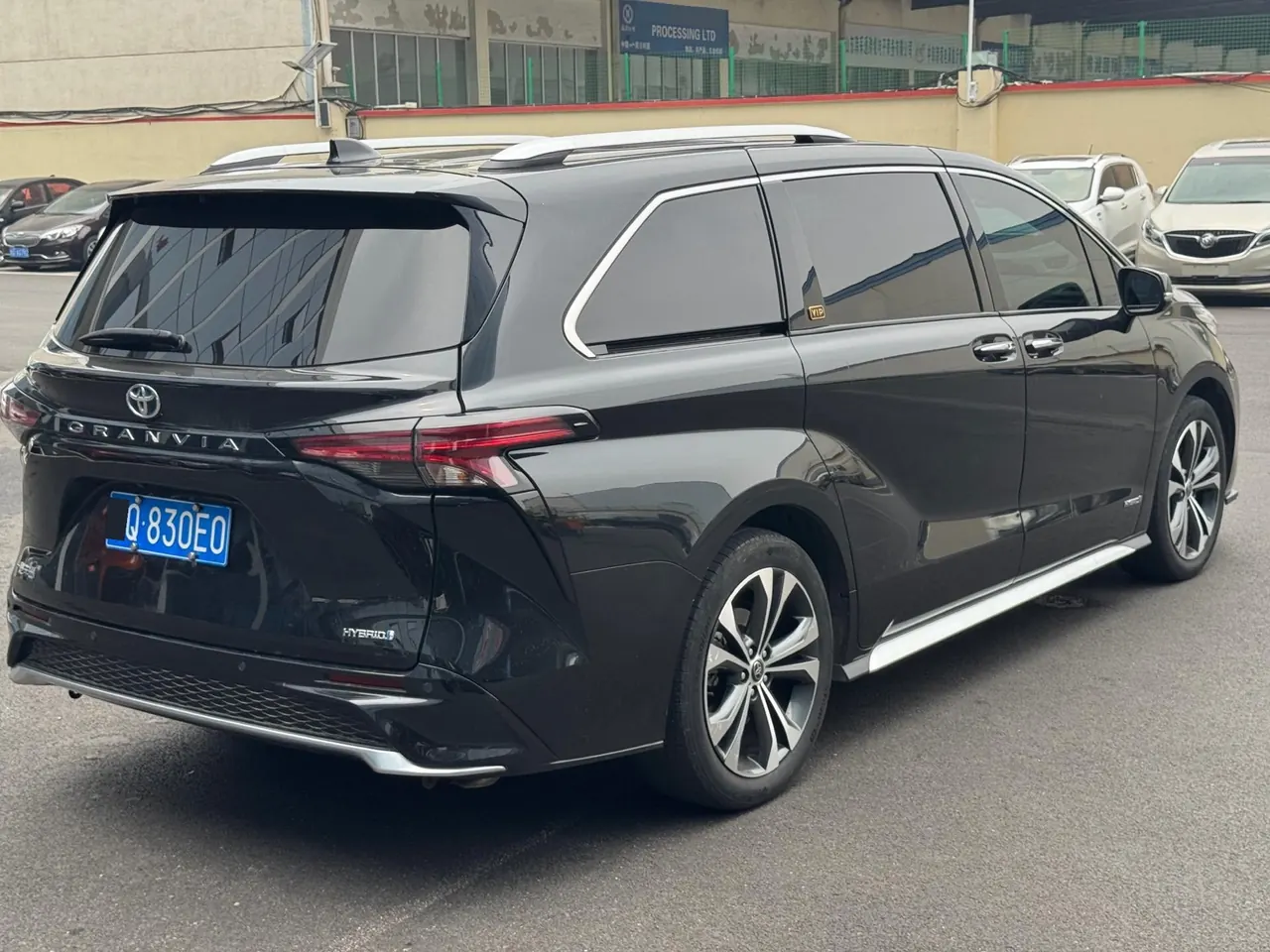 Toyota 2023 Grevia HYBRID 2.5 Stepless VIP Edition Automatic Gear 9