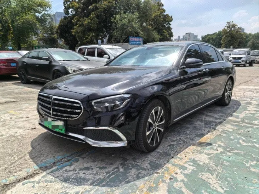 Open image lightbox: Mercedes Benz Class E New Energy 2023 E 350 e L 2.0T Automatic Gear