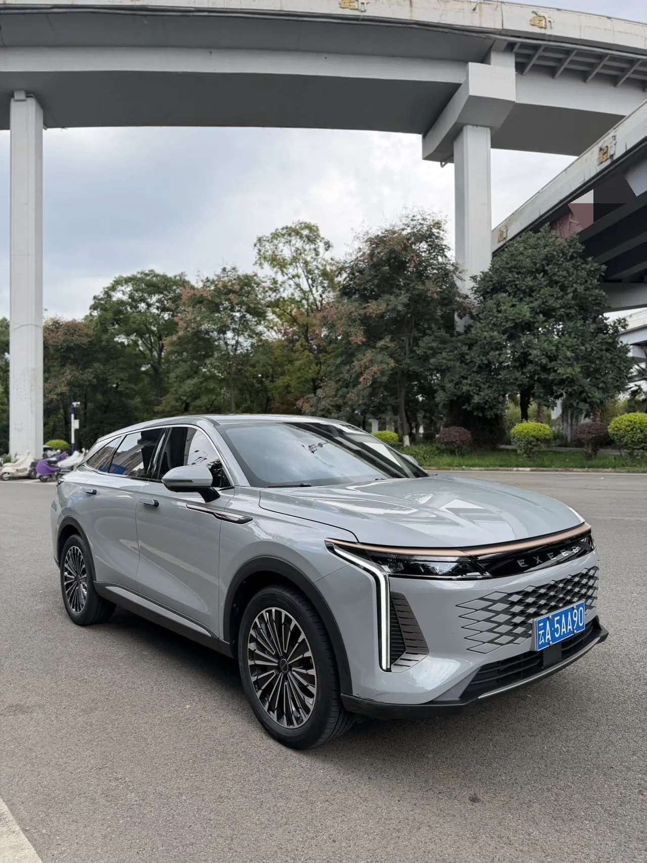 Xingtu 2023 Eta Eta 2.0T 400T Two-Drive Premium Flying Fish Edition Automatic Gear 3