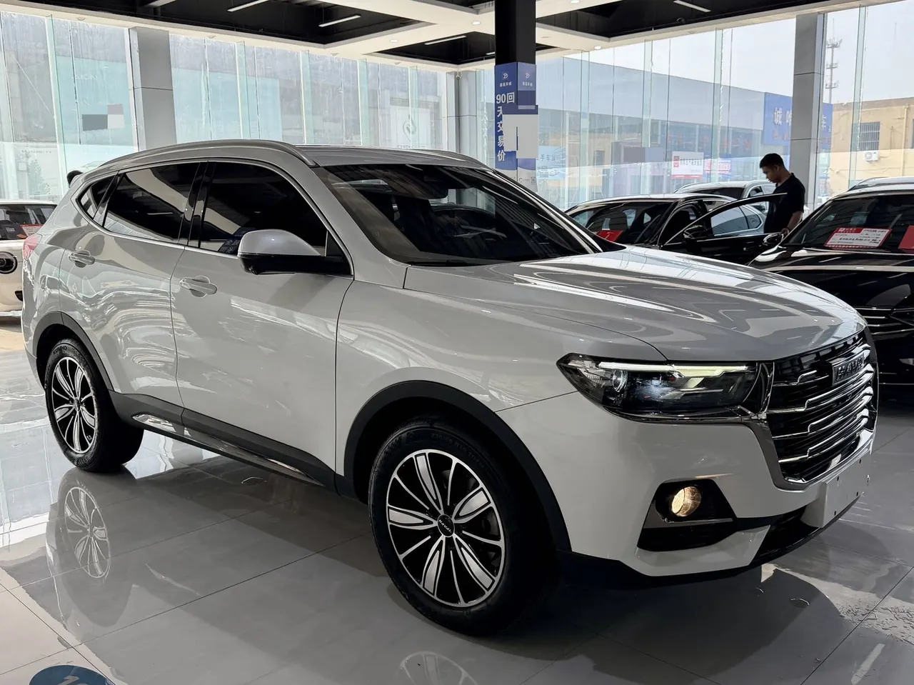 Haval 2023 H6 1.5T National Tide Champion Edition Automatic Gear 3