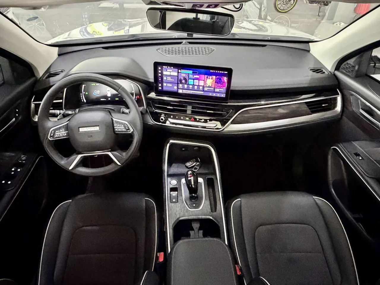 Haval 2023 H6 1.5T National Tide Champion Edition Automatic Gear 6