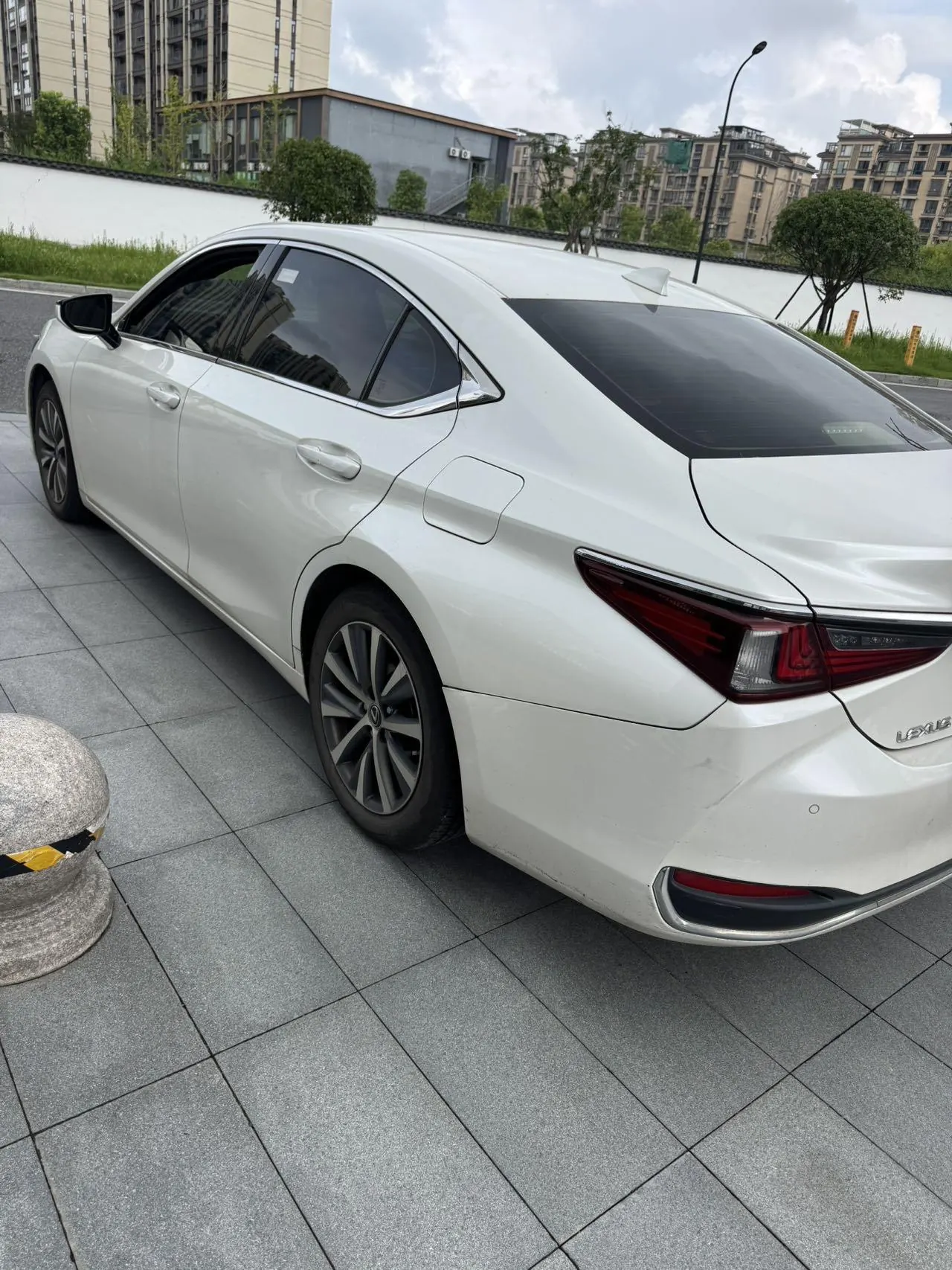 Lexus ES (Imported) 2020 ES200 2.0 Stepless Premium Edition Automatic Gear 2