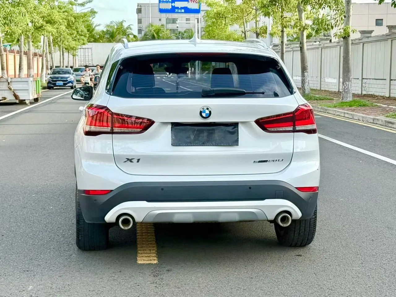 BMW 2021 X1 sDrive20Li 1.5T fashion automatic gear 5