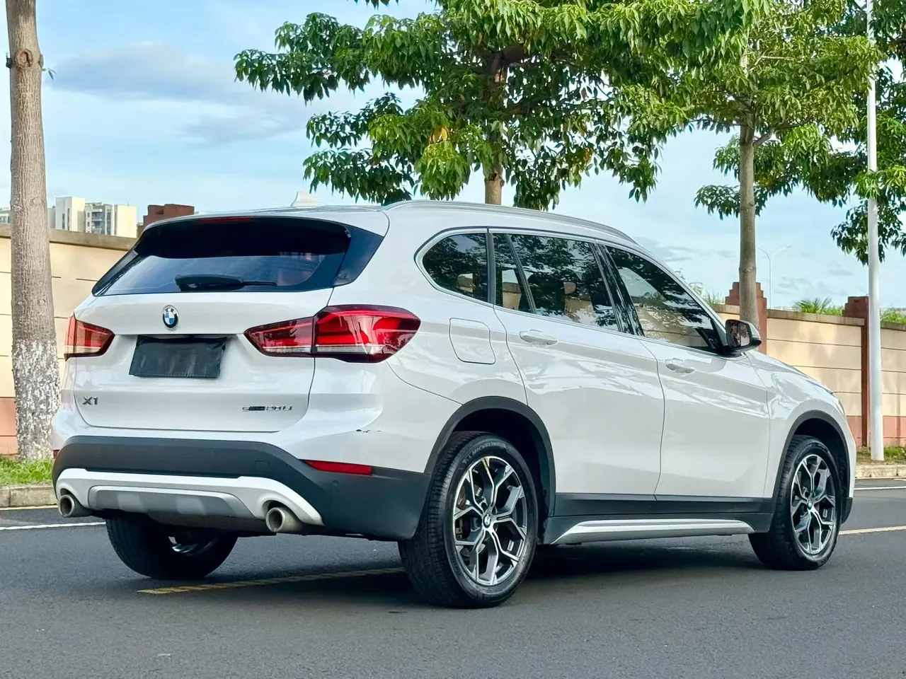 BMW 2021 X1 sDrive20Li 1.5T fashion automatic gear 6