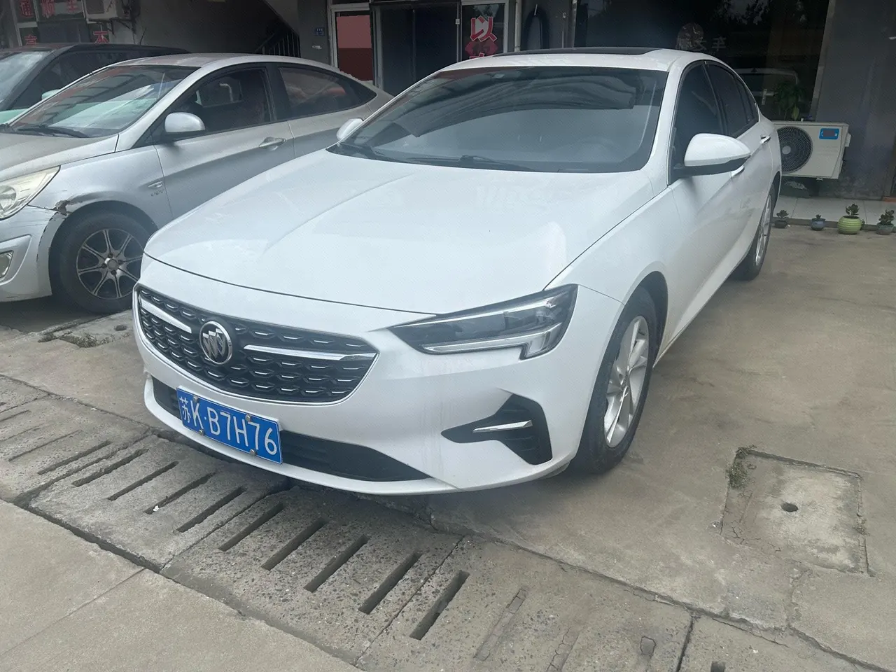 Open image lightbox: Buick 2020 Regal 1.5T 552T Luxury Automatic Gear