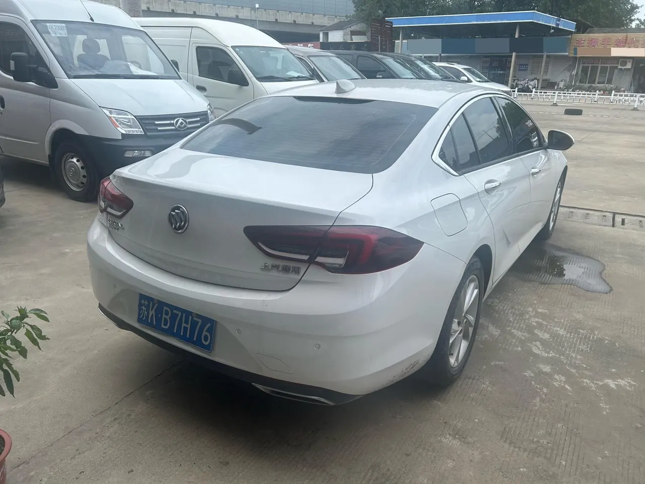 Buick 2020 Regal 1.5T 552T Luxury Automatic Gear 3