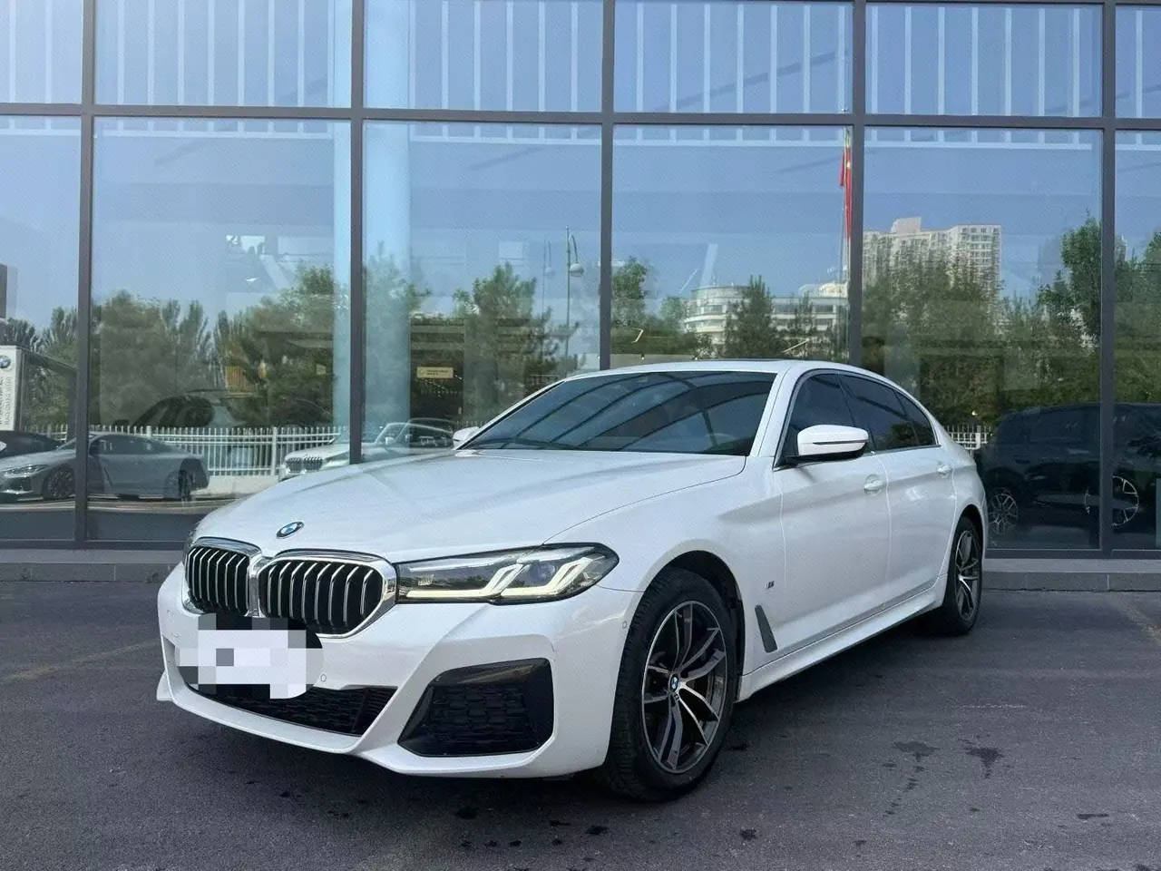 Open image lightbox: BMW 5 Series 2021 525Li 2.0T M Sports Suit Automatic Gear