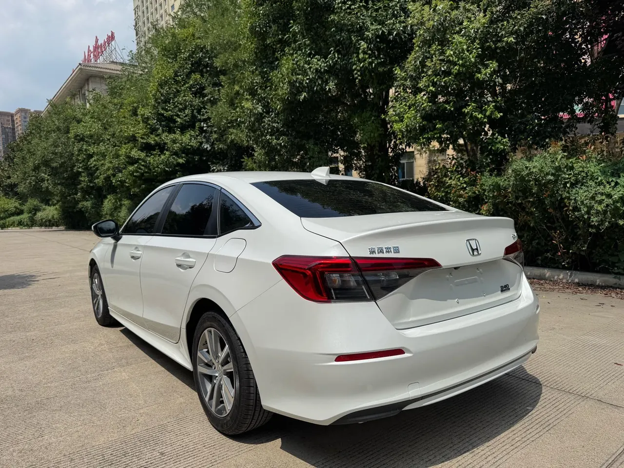 Honda 2023 Civic 1.5T CVT 240TURBO Sporty Edition Automatic 4