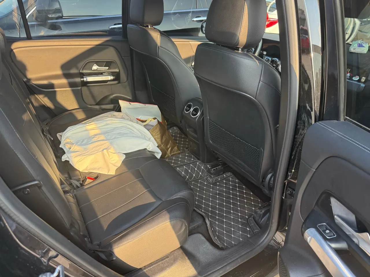 Mercedes Benz 2023 GLB 220 2.0T Dynamic Automatic 4