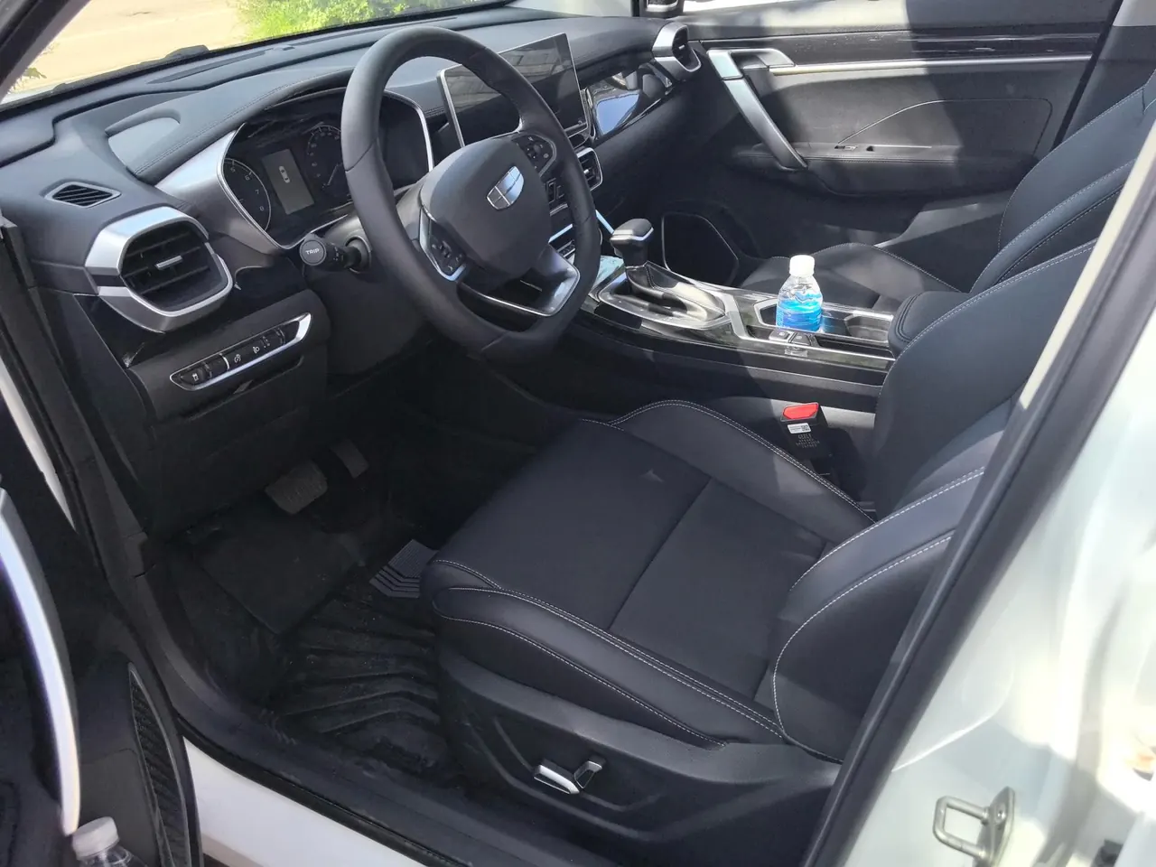 Geely 2025 Binyue 1.5 Stepless Super MAX Automatic Gear 4