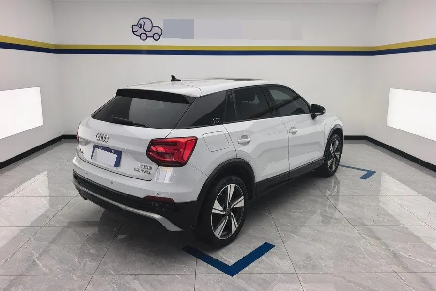 Audi 2020 Q2L 1.4TFSI 35TFSI Aggressive Dynamic Automatic 2