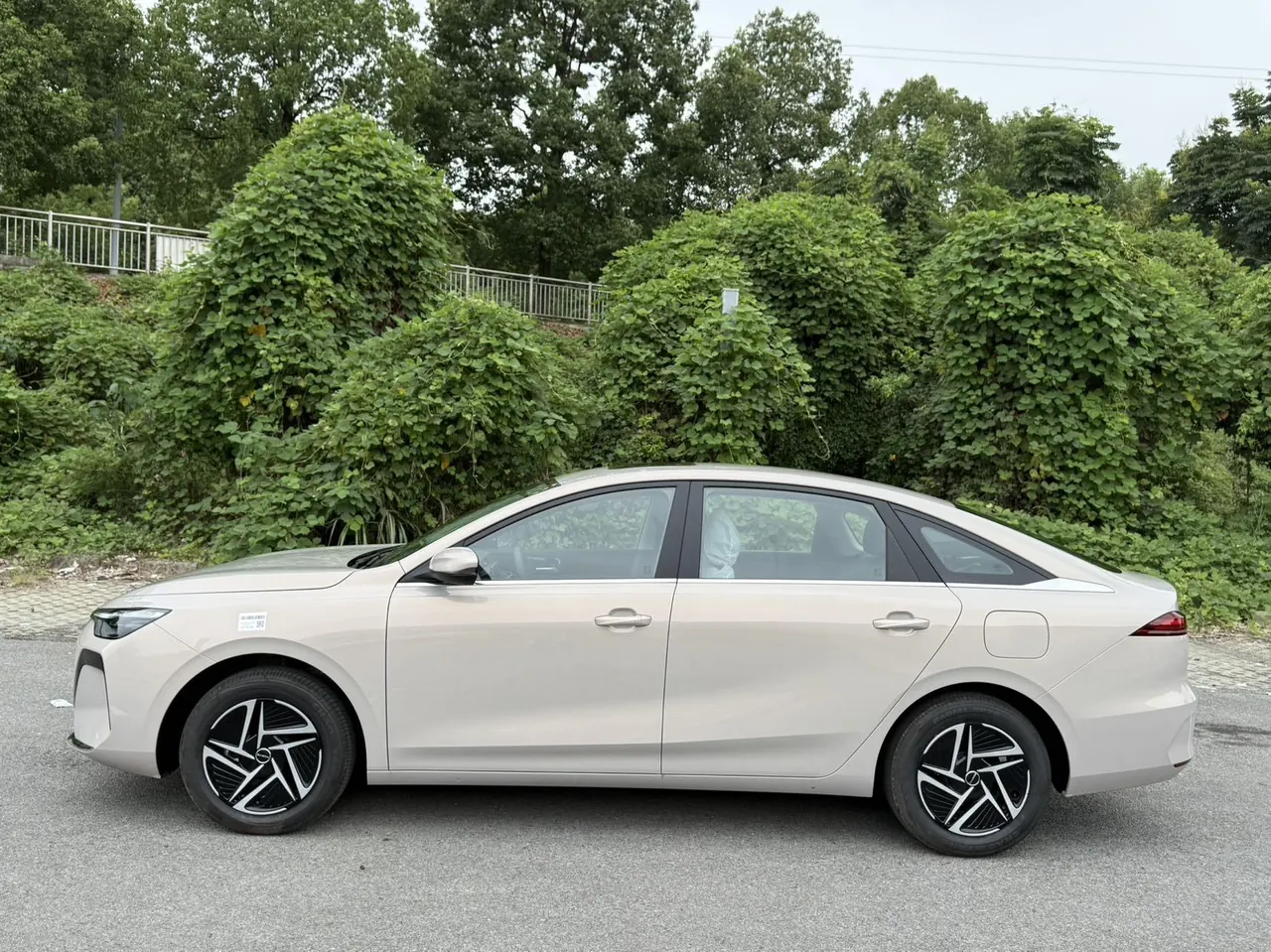 Roewe 2026 i6 1.5 stepless long-term automatic gear 4