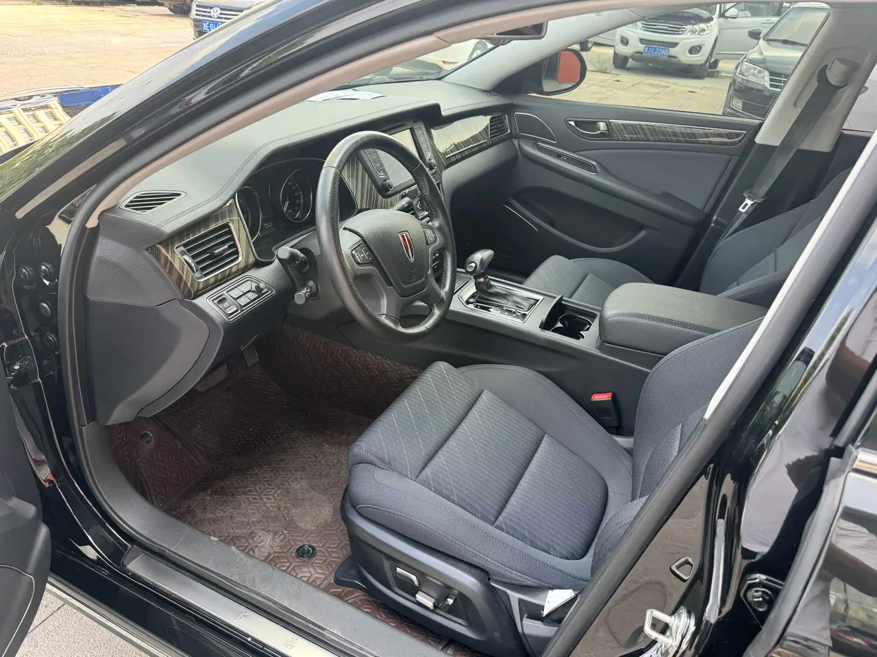 HongQi 2021 H7 1.8T 35T Comfort Edition Automatic Gear 6