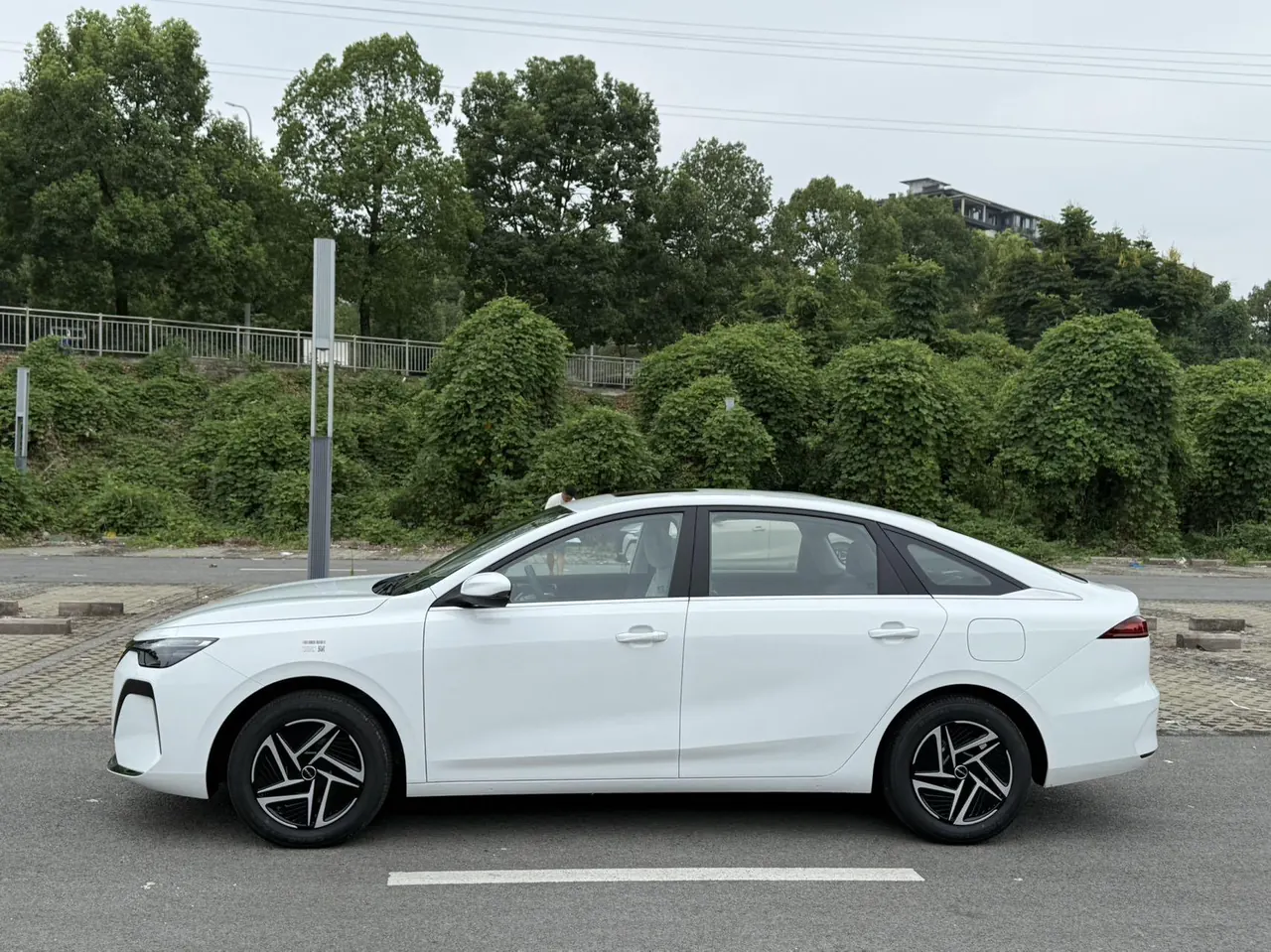 Roewe 2026 i6 1.5 stepless long-term automatic gear 4