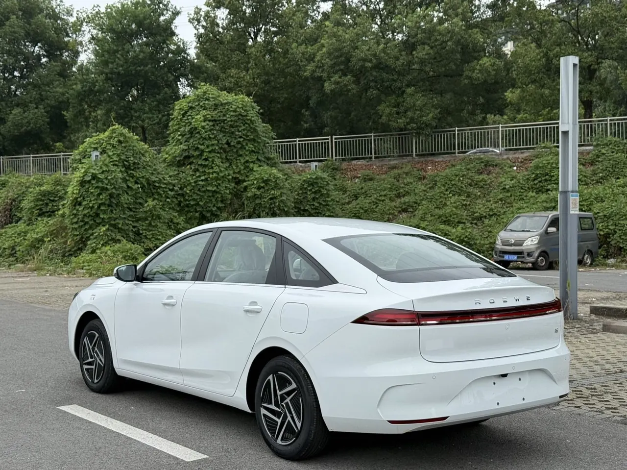 Roewe 2026 i6 1.5 stepless long-term automatic gear 5