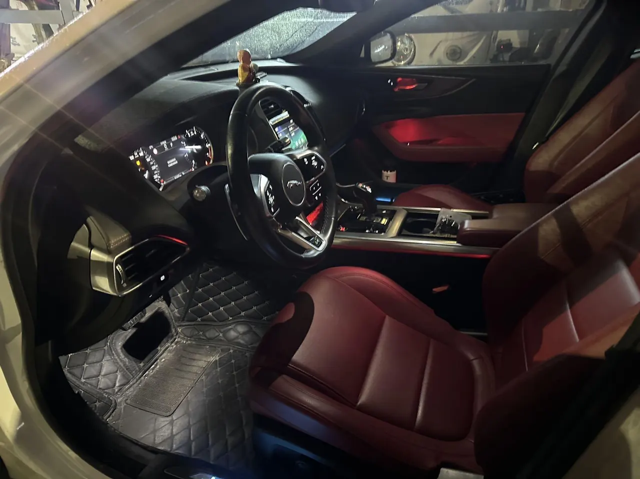 Jaguar 2020 XEL 2.0T 200PS R-DYNAMIC S Enterprising Sports Edition Automatic Gear 4